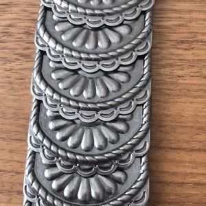 NWT. L/XL Metal Belt